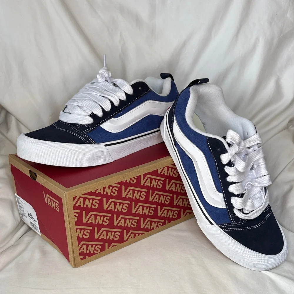 Vans Knu Skool Skate Shoe Navy True White Low-Top Sneakers - Picture 1 of 9